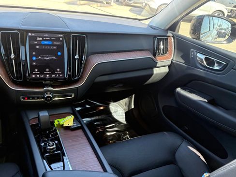 Certified 2023 Volvo XC60 B5 Plus w/ Climate Package image 12