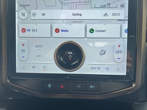 Used 2023 Ford F150 Lightning Lariat image 29