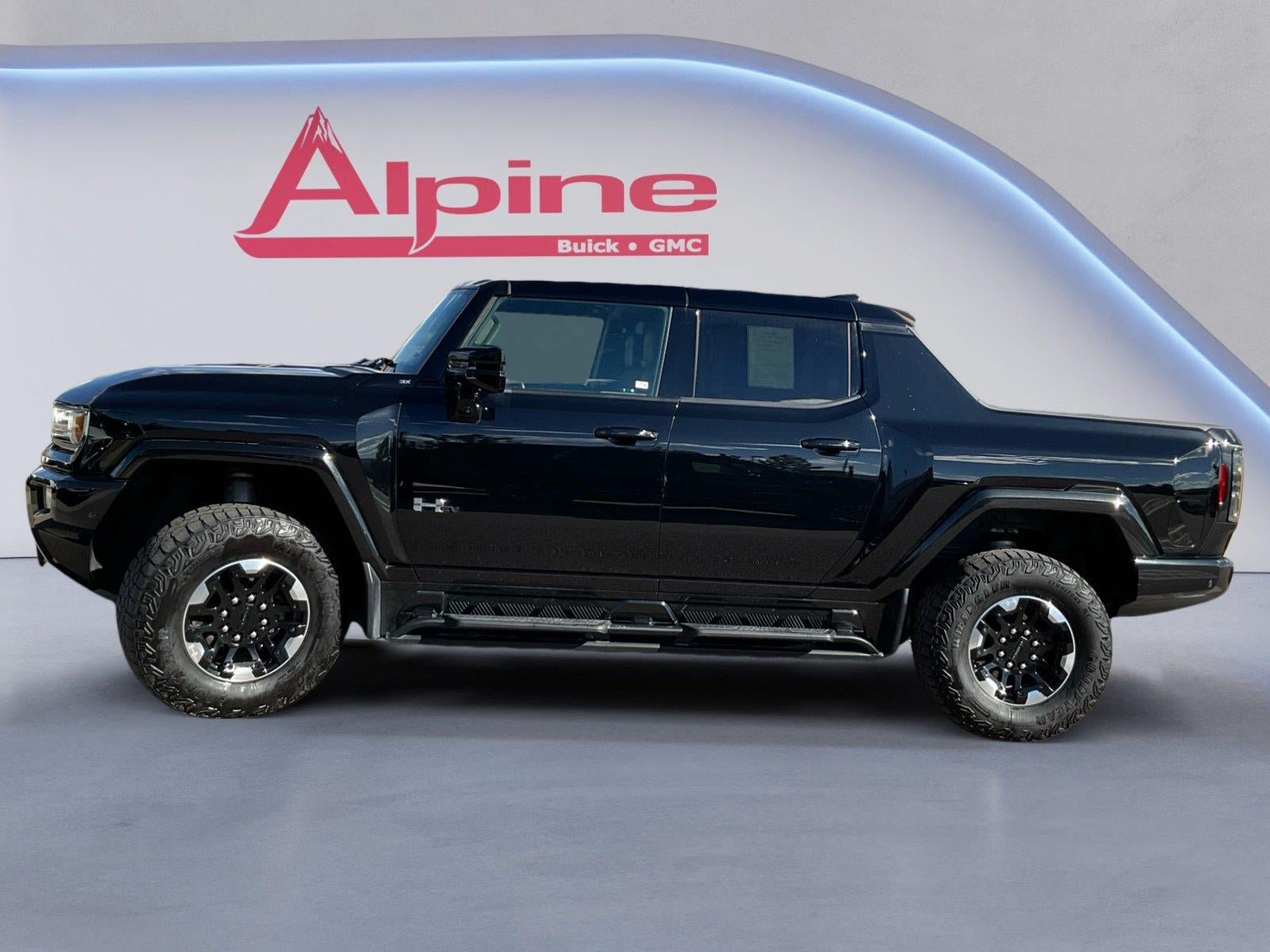 Used 2024 GMC Hummer EV 3X w/ Extreme Off-Road Package AWD/4WD image 2