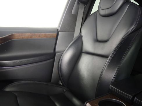Used 2019 Tesla Model X 100D image 24