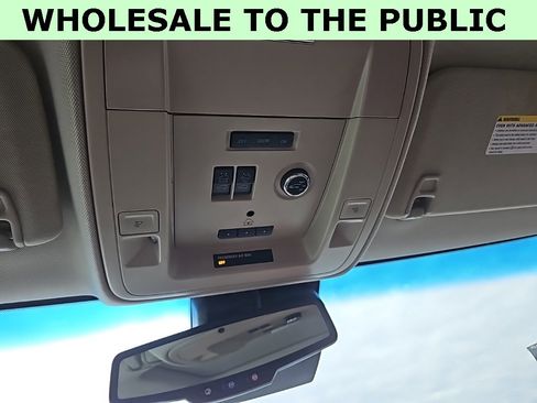 Used 2016 Chevrolet Suburban LTZ image 21