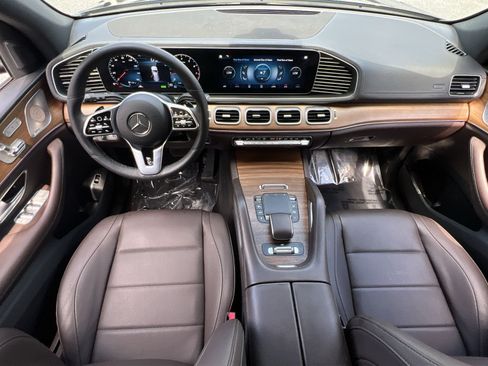Used 2022 Mercedes-Benz GLS 450 4MATIC image 28