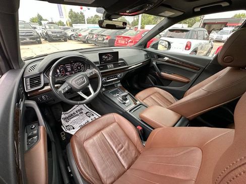 Used 2019 Audi Q5 2.0T Premium Plus w/ Premium Plus Package AWD/4WD image 32