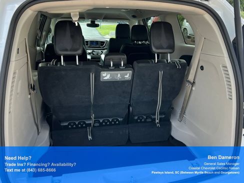 Used 2021 Chrysler Voyager Lxi FWD image 18