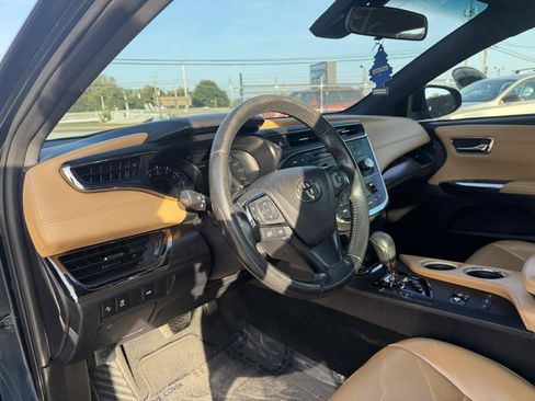 Used 2018 Toyota Avalon XLE FWD image 10