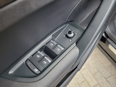 Used 2018 Audi Q5 Prestige AWD/4WD image 25