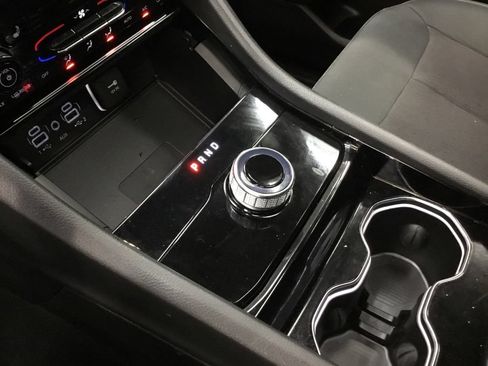 Used 2023 Jeep Grand Cherokee Laredo w/ Luxury Tech Group I AWD/4WD image 23