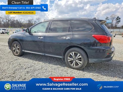 Used 2019 Nissan Pathfinder SV image 3