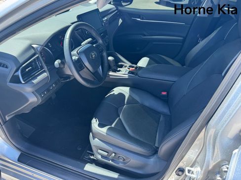 Used 2024 Toyota Camry XSE FWD image 8