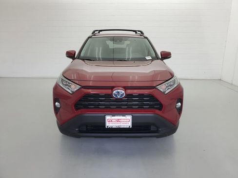 Used 2021 Toyota RAV4 XLE Premium AWD/4WD image 3