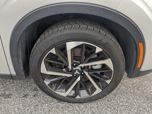 Used 2024 Mitsubishi Outlander SE AWD/4WD image 11