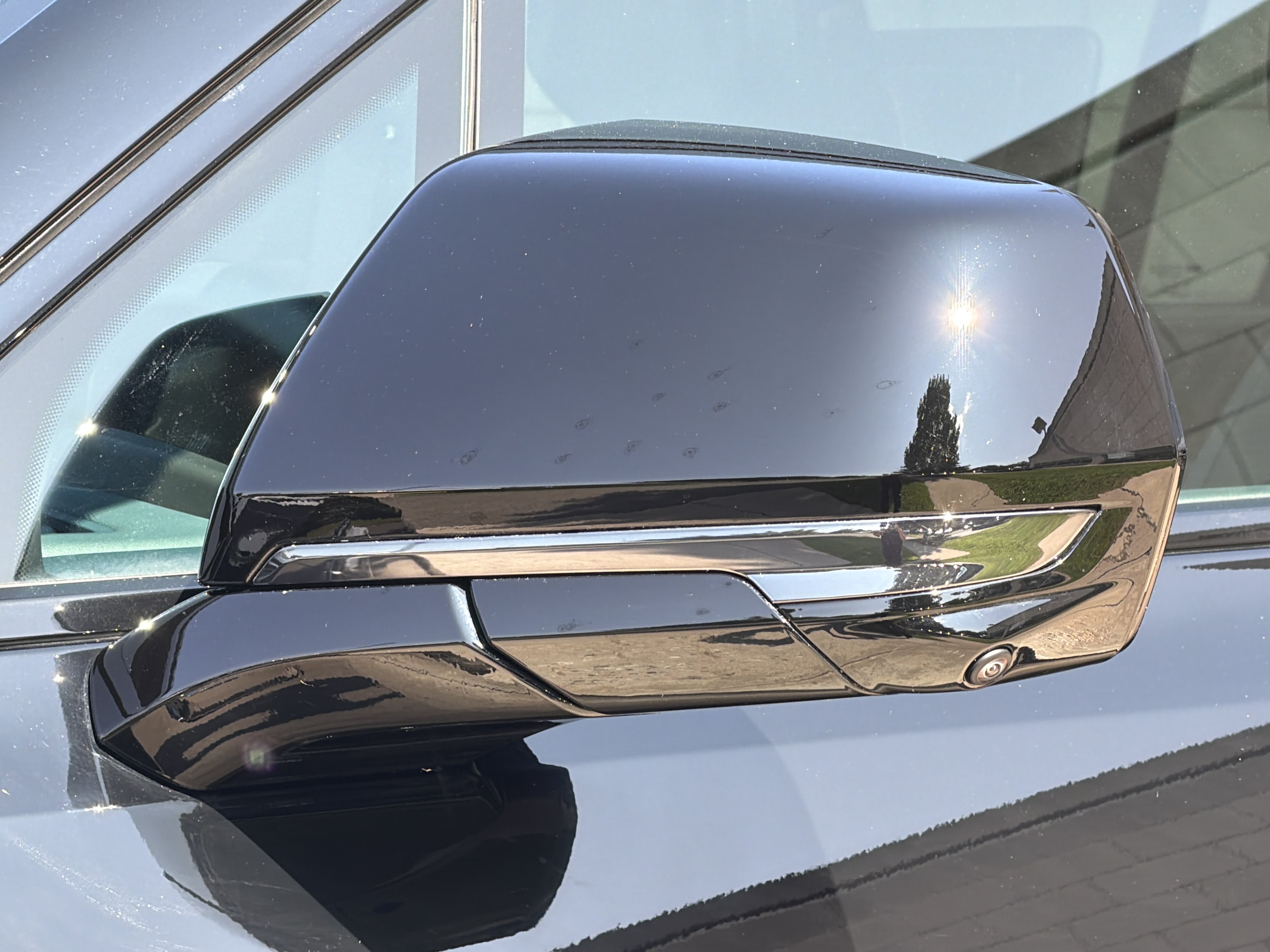 Used 2025 Cadillac Escalade IQ Sport 2 AWD/4WD image 19