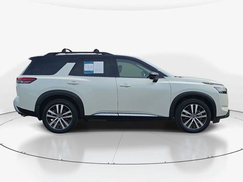 Used 2023 Nissan Pathfinder Platinum w/ Cargo Package AWD/4WD image 5