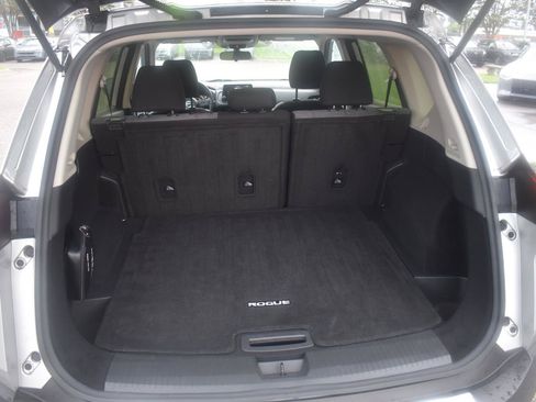 Used 2023 Nissan Rogue SV FWD image 48