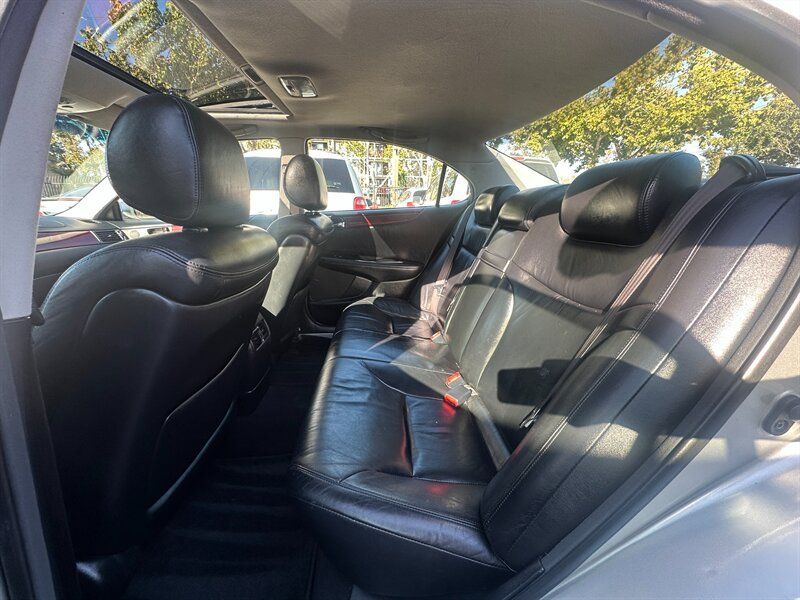 Used 2002 Lexus ES 330 w/ Premium Pkg FWD image 18