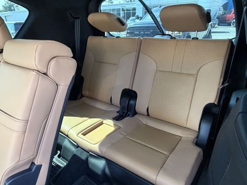 Used 2026 Lexus LX 700h Luxury w/ Appearance Package AWD/4WD image 32