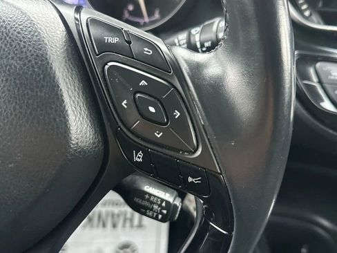 Used 2018 Toyota C-HR image 21