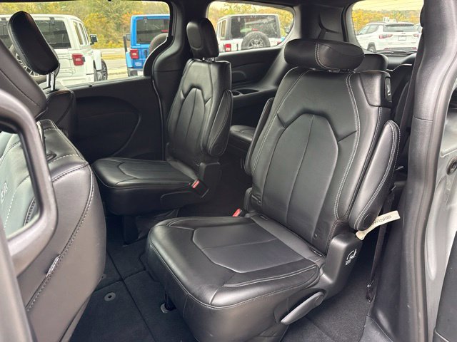 Used 2026 Chrysler Pacifica Select w/ S Appearance Package FWD image 14
