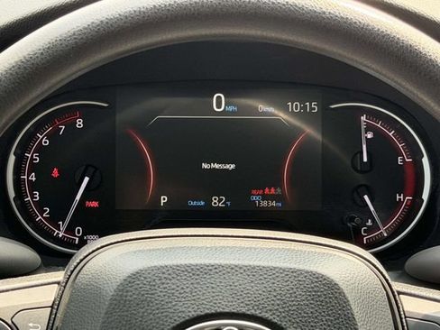 Used 2024 Toyota RAV4 LE AWD/4WD image 19
