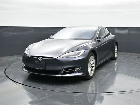 Used 2020 Tesla Model S AWD image 3
