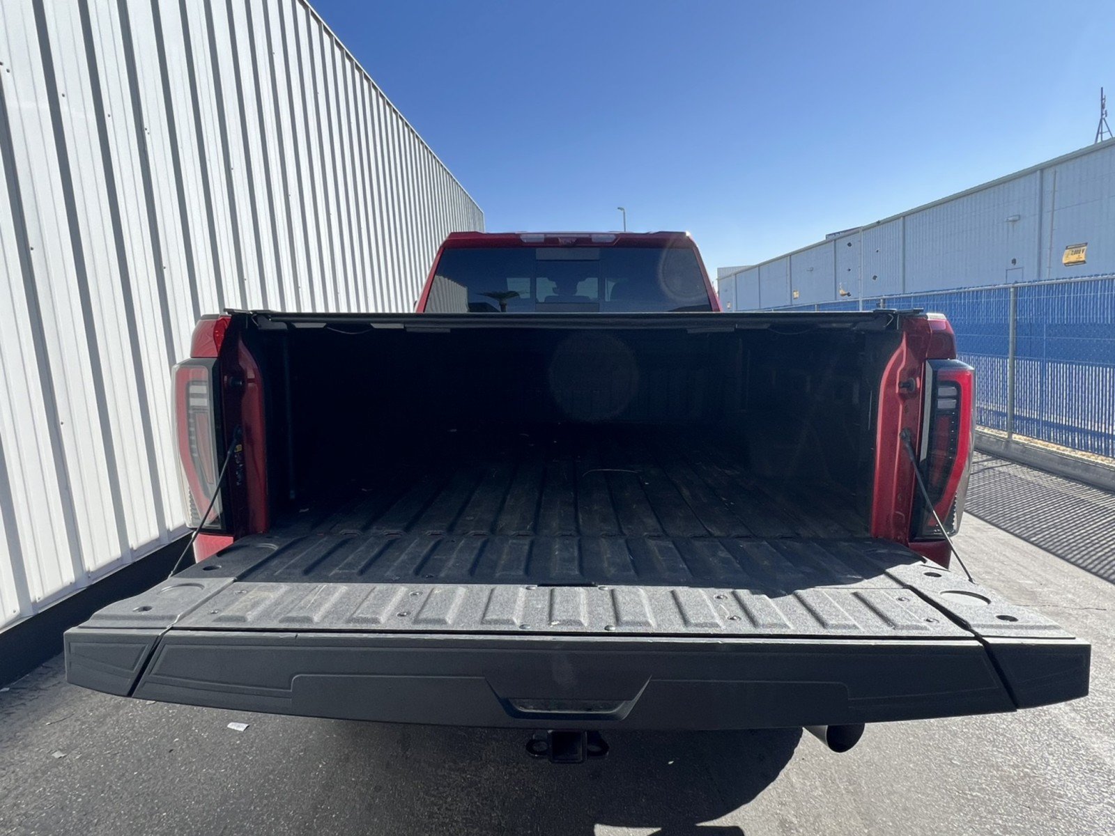 Used 2025 GMC Sierra 3500 AT4 w/ AT4 Premium Plus Package AWD/4WD image 11