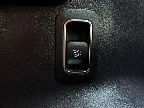 Used 2025 Mercedes-Benz GLA 250 image 24