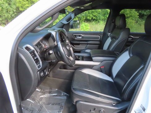 Used 2022 RAM 1500 Big Horn image 24
