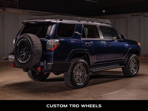 Used 2023 Toyota 4Runner TRD Off-Road Premium w/ Moonroof Package AWD/4WD image 9