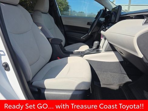 Certified 2025 Toyota Corolla Cross L FWD image 15