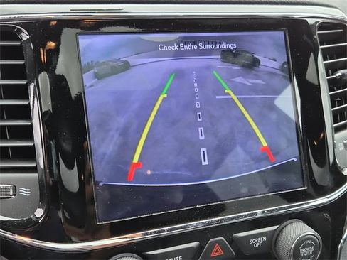 Used 2020 Jeep Grand Cherokee Limited image 15