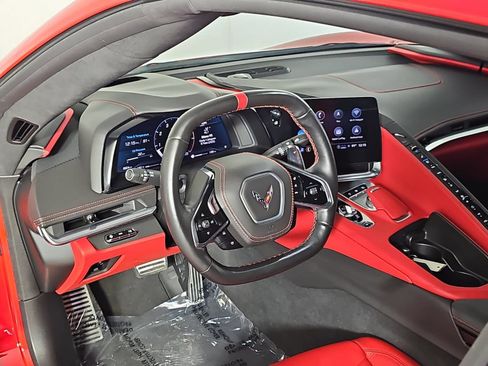 Used 2021 Chevrolet Corvette Stingray Premium Cpe w/ Z51 Performance Package RWD image 13