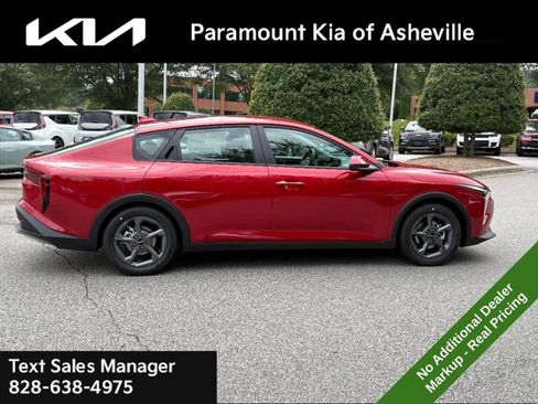 New 2025 Kia K4 LXS image 6