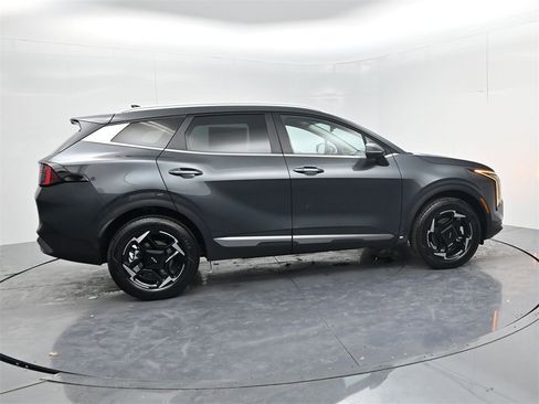New 2026 Kia Sportage EX image 8