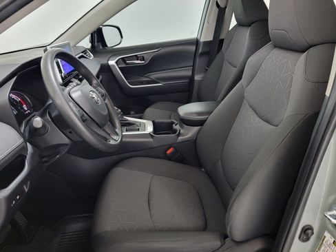Used 2023 Toyota RAV4 XLE FWD image 14
