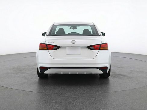 Used 2025 Nissan Altima 2.5 SV FWD image 7