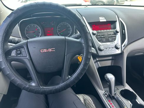 Used 2011 GMC Terrain SLE image 20