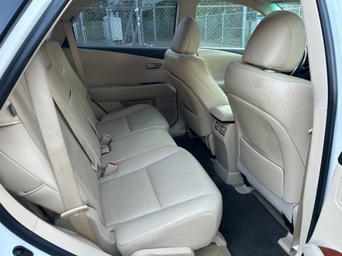 Used 2011 Lexus RX 450h AWD image 16