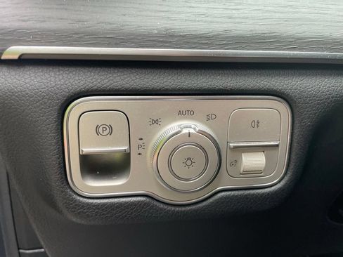 Used 2020 Mercedes-Benz GLE 350 4MATIC image 9