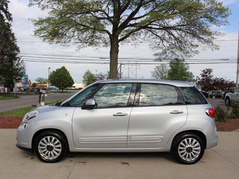 Used 2017 FIAT 500L Pop image 6