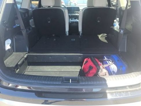 Certified 2023 Kia Telluride EX w/ EX Captain's Chair Package AWD/4WD image 8