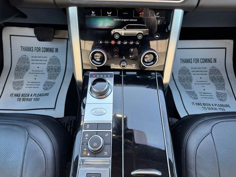 Used 2020 Land Rover Range Rover HSE image 29