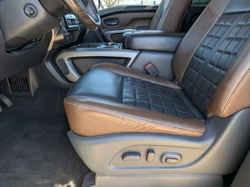 Used 2019 Nissan Titan Platinum Reserve image 15