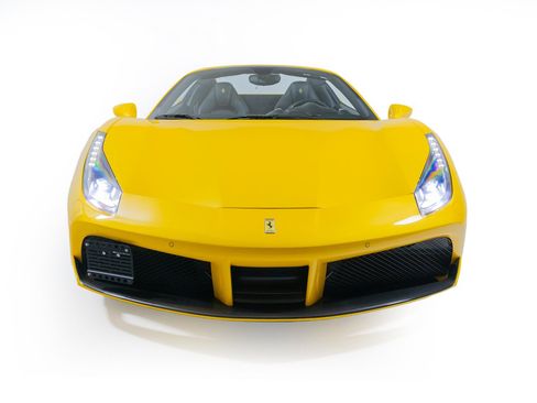 Used 2017 Ferrari 488 Spider RWD image 13
