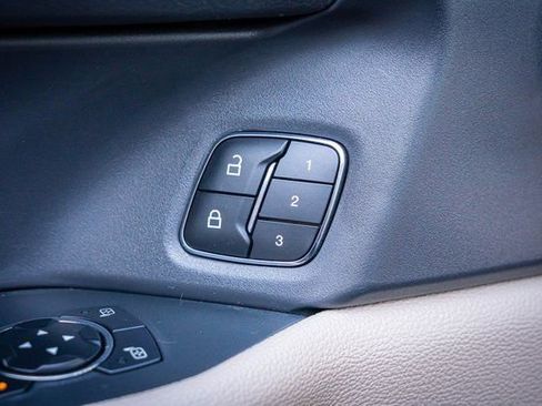 Used 2024 Ford Expedition Limited image 15