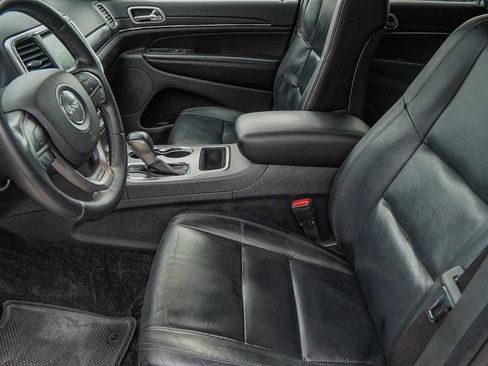 Used 2018 Jeep Grand Cherokee Limited image 10