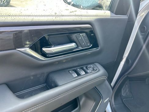 New 2026 GMC Yukon Elevation w/ Elevation Premium Package image 17