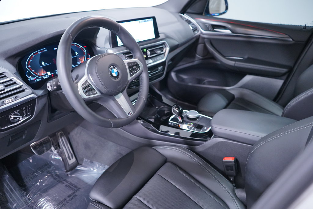 Used 2024 BMW X3 sDrive30i w/ M Sport Package RWD image 6