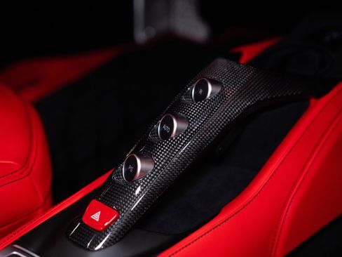 Used 2018 Ferrari 488 Spider RWD image 14