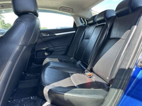 Used 2017 Honda Civic Touring image 14