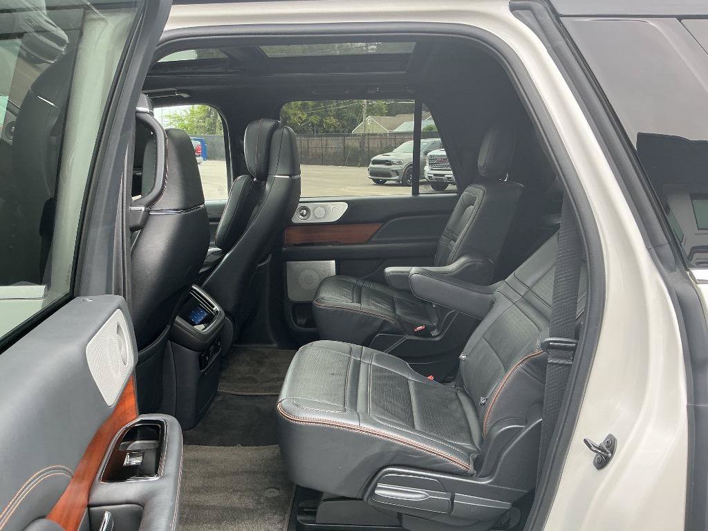 Used 2022 Lincoln Navigator L Black Label AWD/4WD image 15